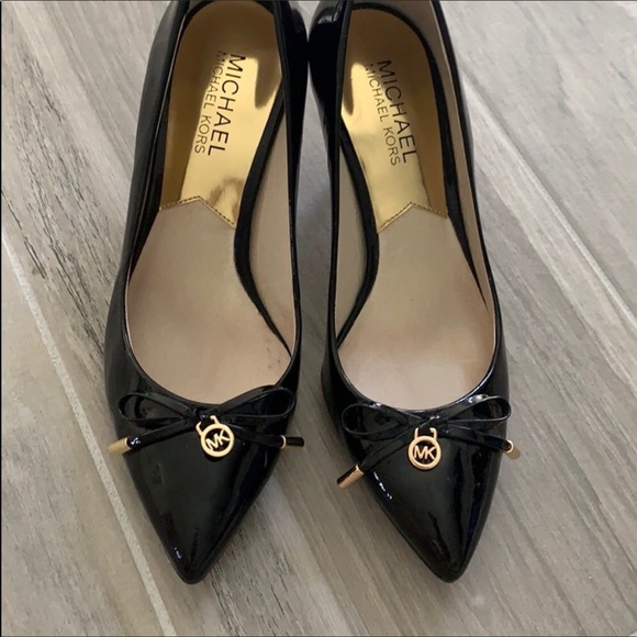 MICHAEL KORS HEELS - Picture 1 of 9